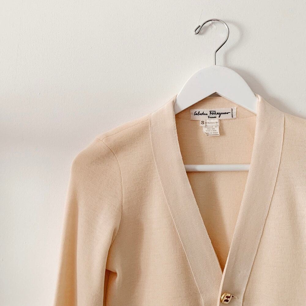 Vintage Salvatore Ferragamo Cardigan Size S - Picture 3 of 7